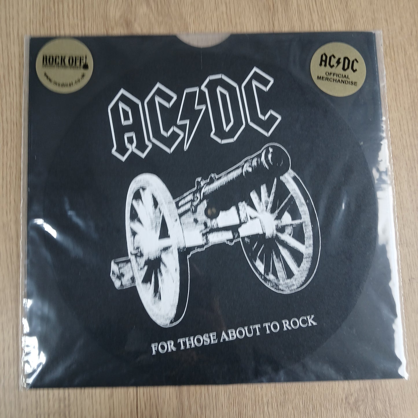 Official AC/DC Cannon Logo Slipmat – Iconic Rock Turntable Mat