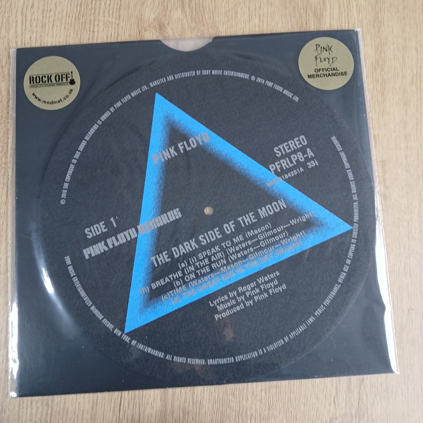 The Dark Side of the Moon Inner Label Slipmat – Blue Triangle Design SIDE 1
