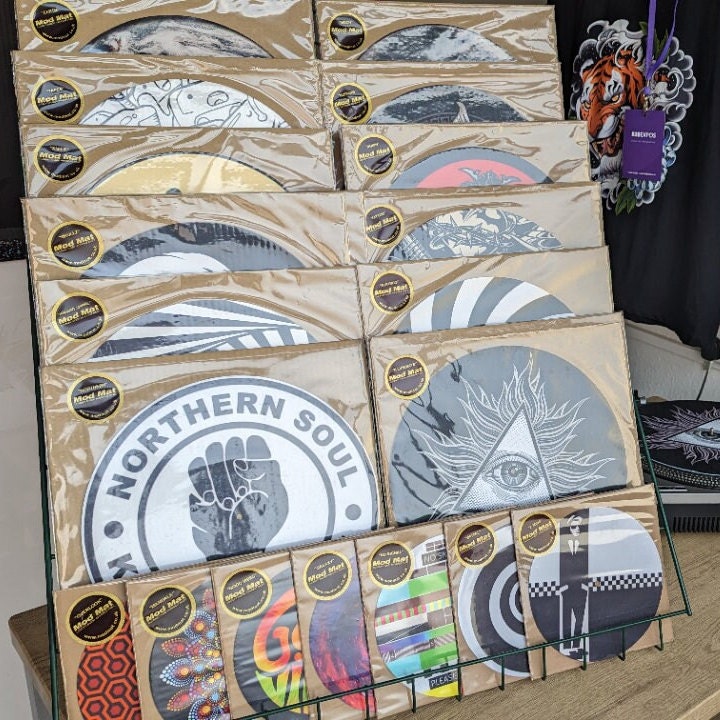 The Flat Earth Slipmat – 7"/12" Vinyl Turntable Mat