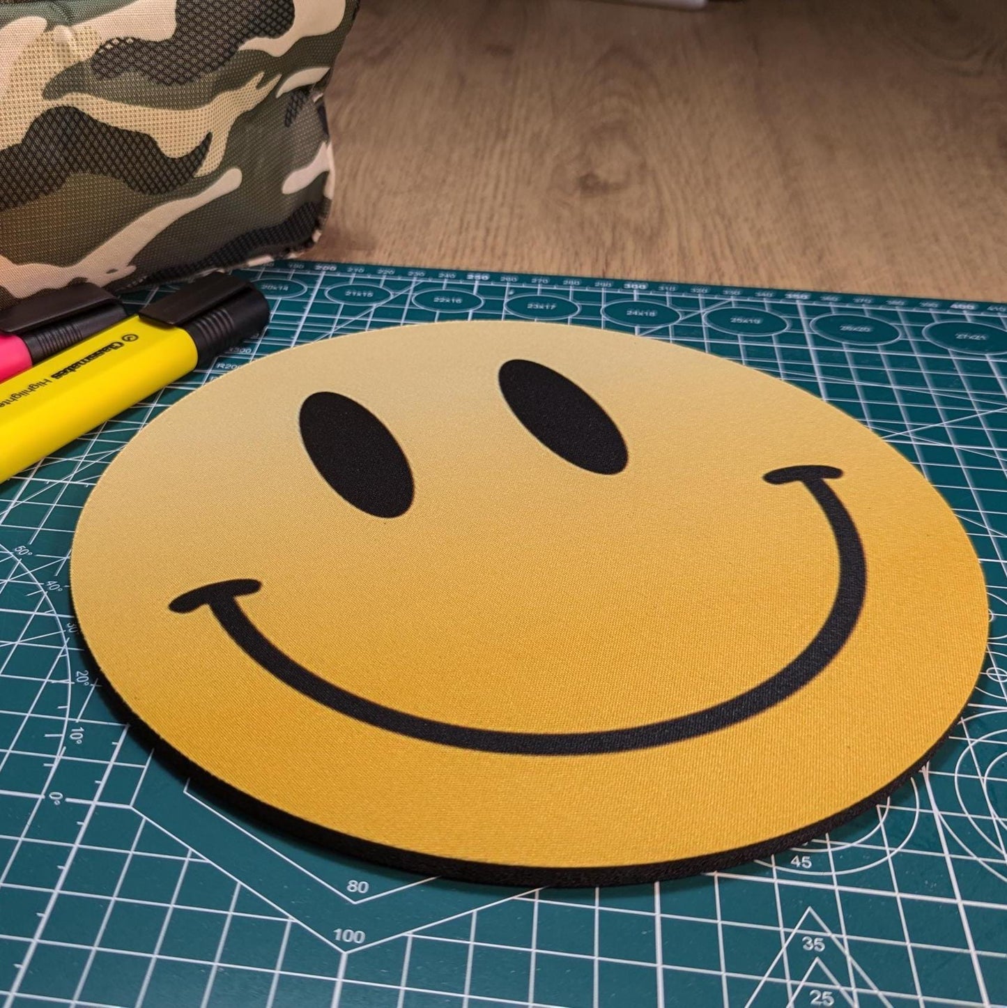 Tapis de souris rond Everybody Smile - Tapis d'ordinateur rond - Tapis de souris de bureau - Cadeau Acid House - Cadeau EBM Dance Music Rave