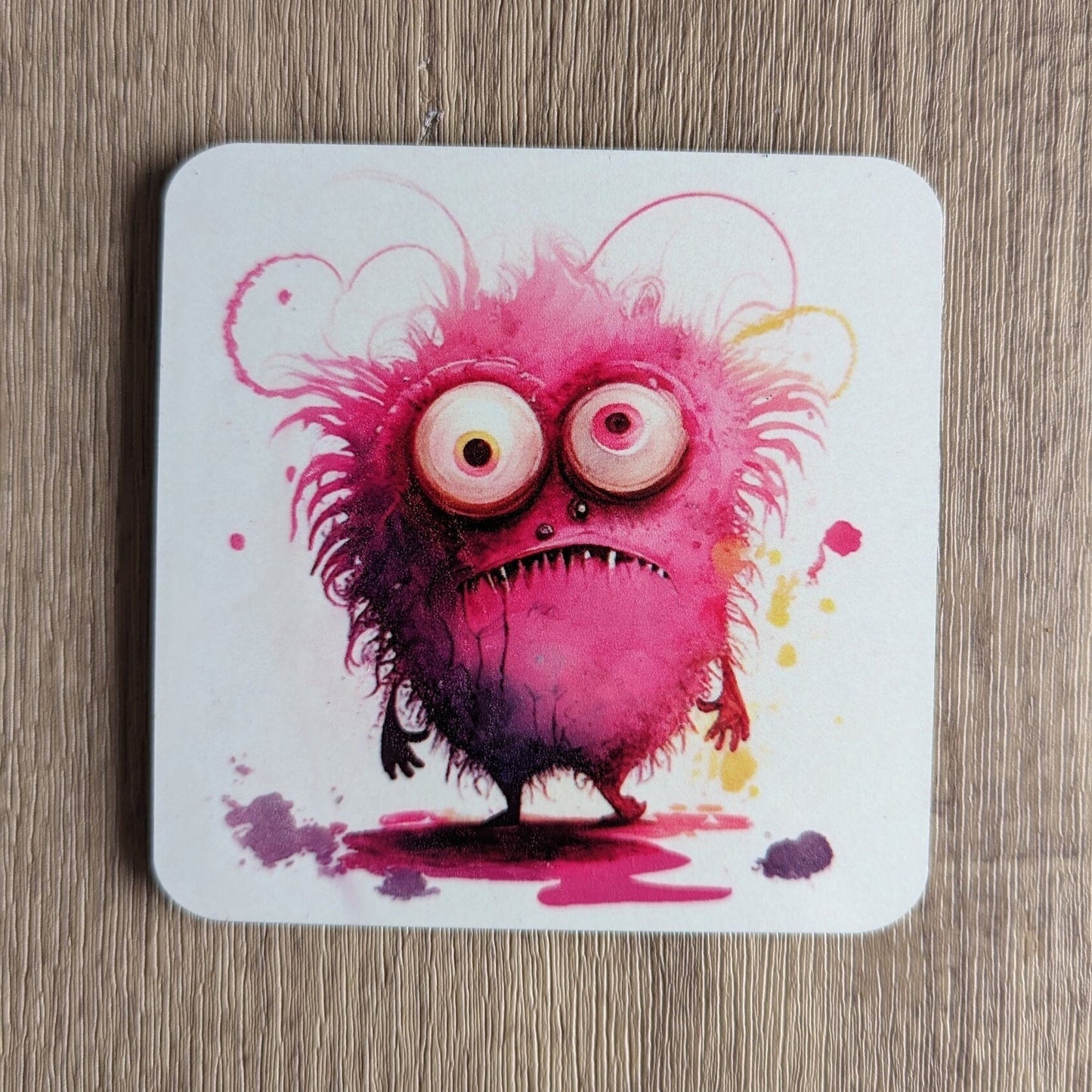 Dessous de verre Petits Monstres | Lot de 4 personnages de dessins animés amusants et colorés | Accessoires de boisson uniques pour enfants et adultes