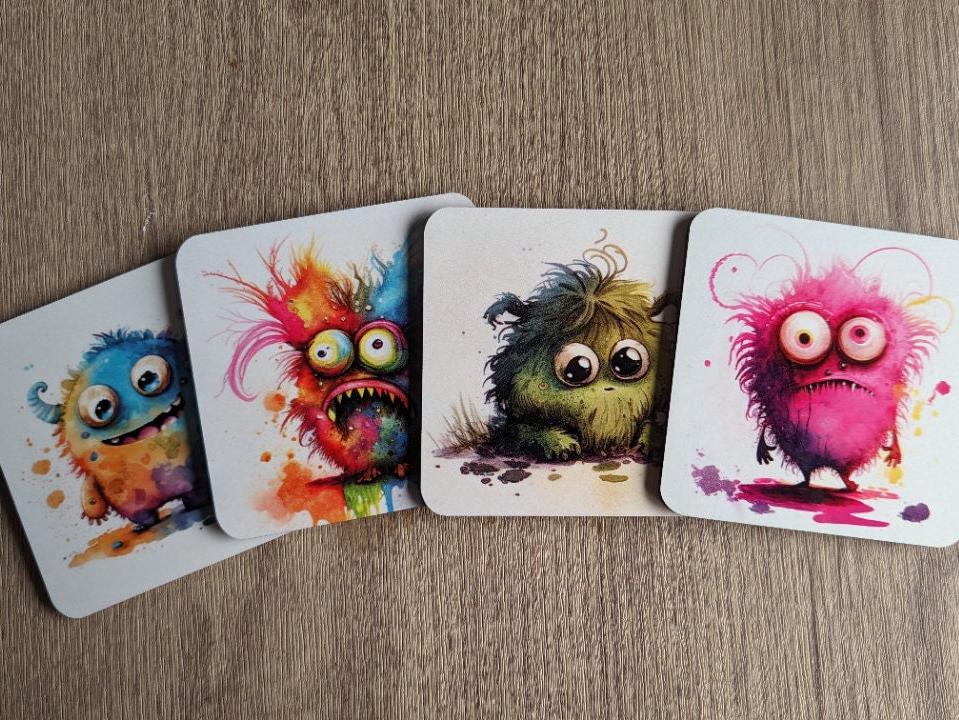 Dessous de verre Petits Monstres | Lot de 4 personnages de dessins animés amusants et colorés | Accessoires de boisson uniques pour enfants et adultes