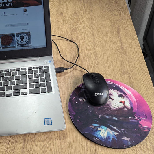 Adventures of Space Cat round mouse pad – view 2