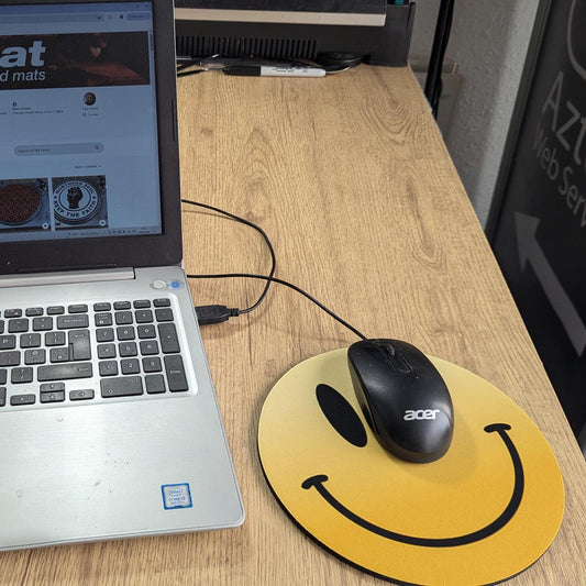 Everybody Smile Circular Mouse Pad - Round Computer Mat - Desktop mousepad -  Acid House Gift - EBM Dance Music Rave Gift