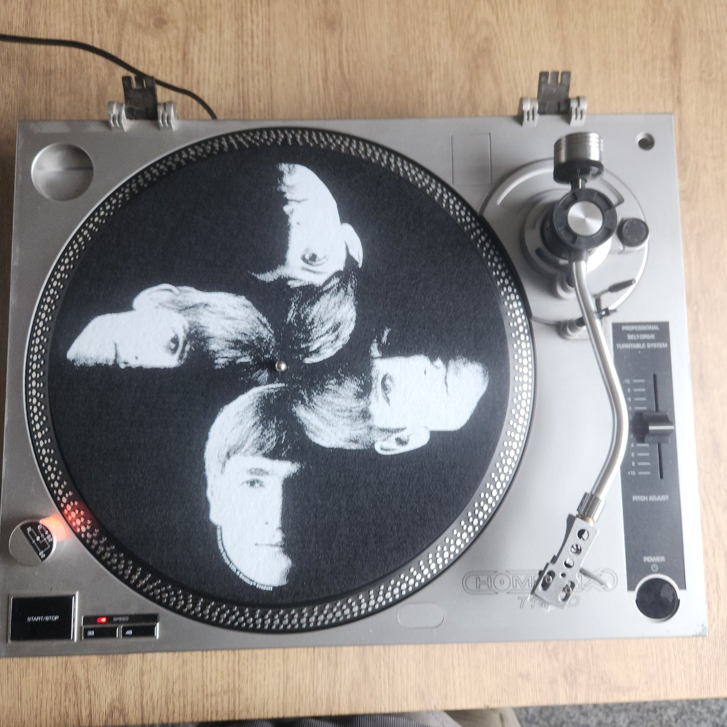 Official The Beatles Turntable Slipmat : Faces