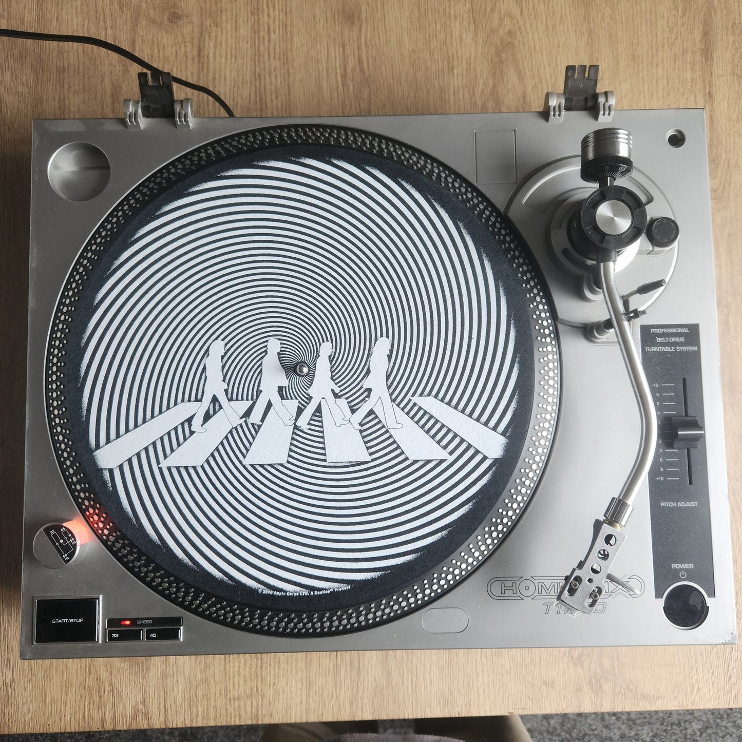 Official The Beatles Turntable Slipmat : Crossing Silhouette