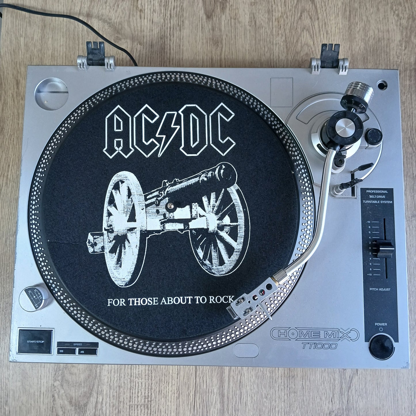 Official AC/DC Cannon Logo Slipmat – Iconic Rock Turntable Mat