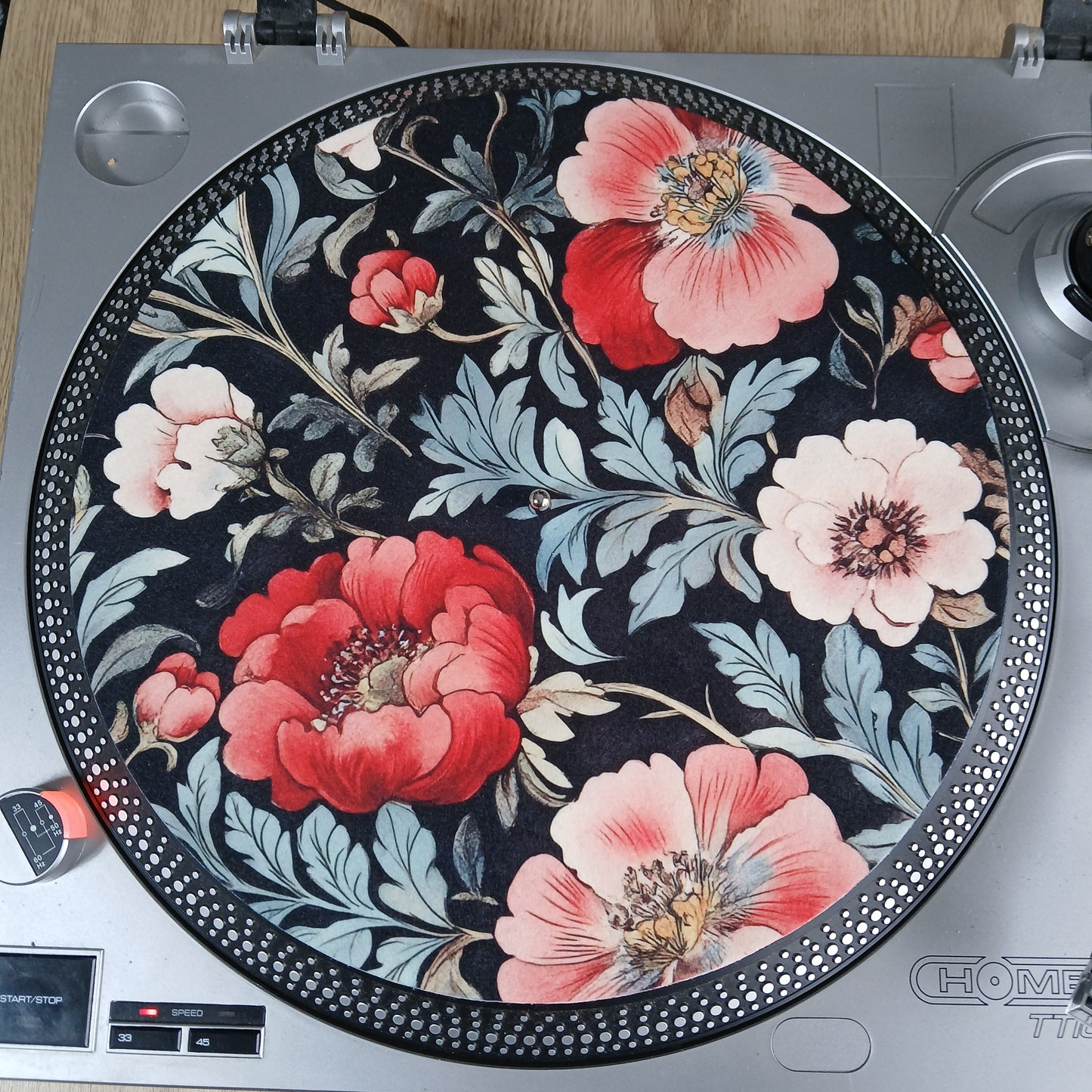 Heritage Red Poppies Slipmat – Vintage Fabric Style