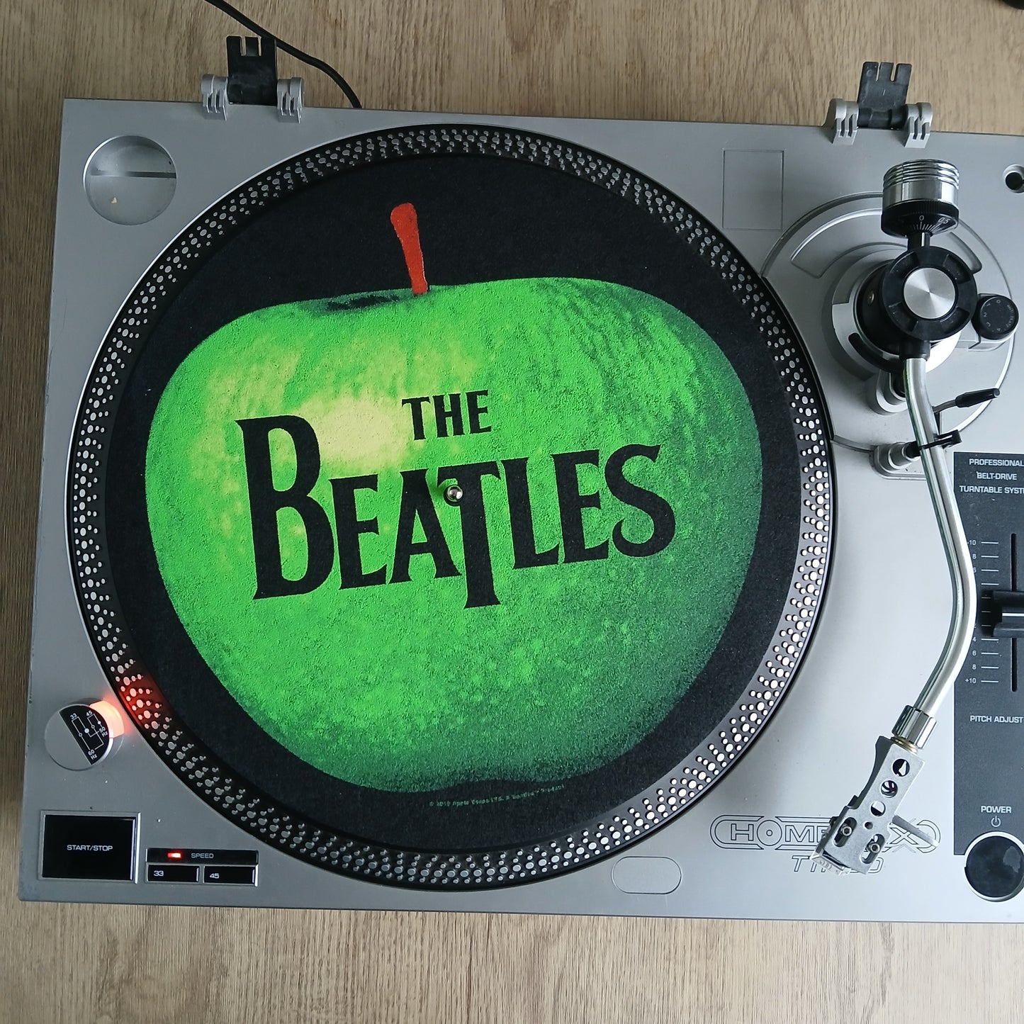 Official The Beatles Turntable Slipmat : Apple