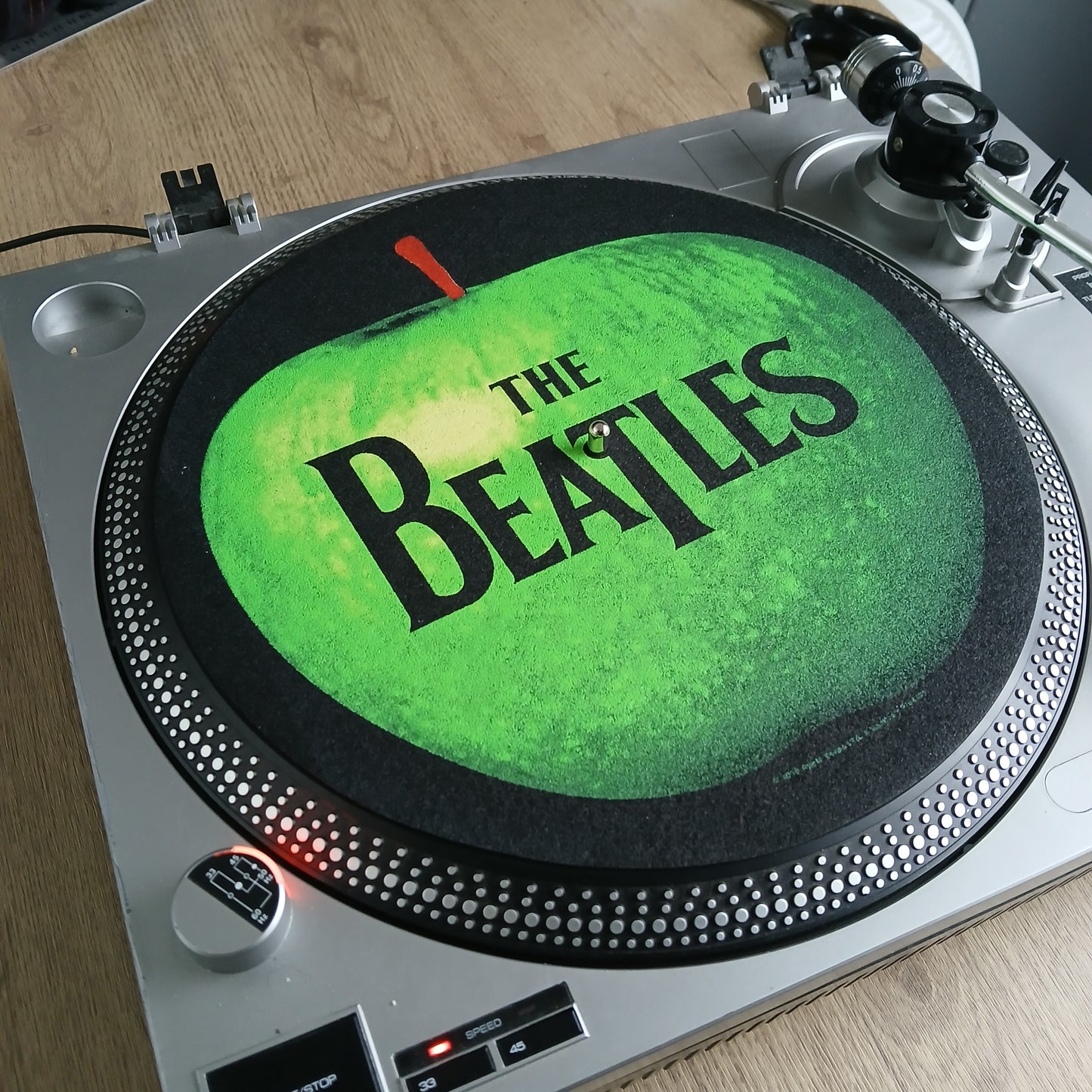Official The Beatles Turntable Slipmat : Apple