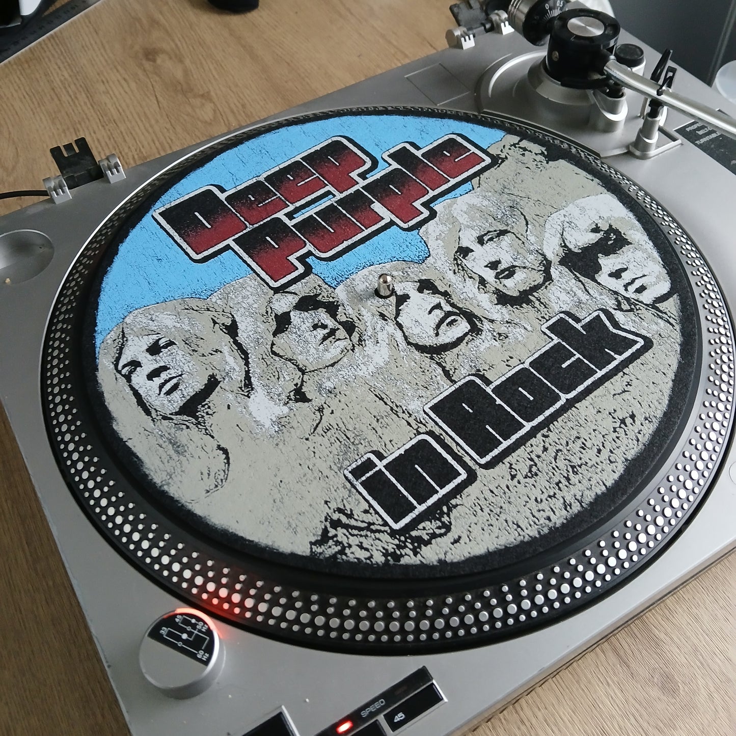 Official Deep Purple Turntable Slipmat : In Rock