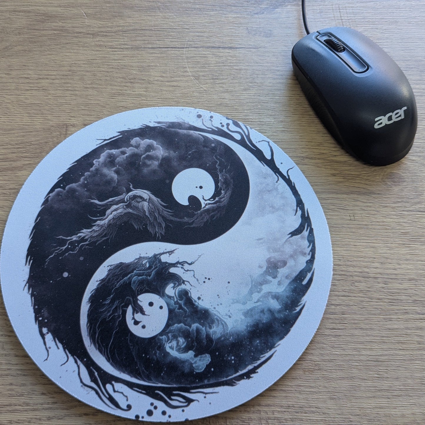 Custom Mouse Mat / Mousepad – Personalised Round or Square Desk Mat